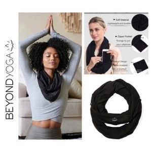 🆕Beyond Yoga Black Infinity Scarf with Hidden Pocket